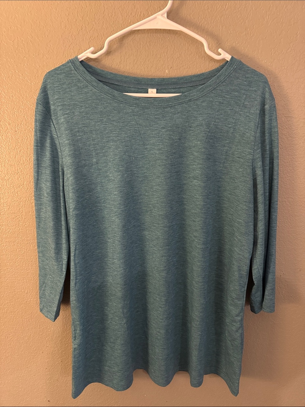 Women's Long Sleeve Scoop Neck Top in Teal. Size L